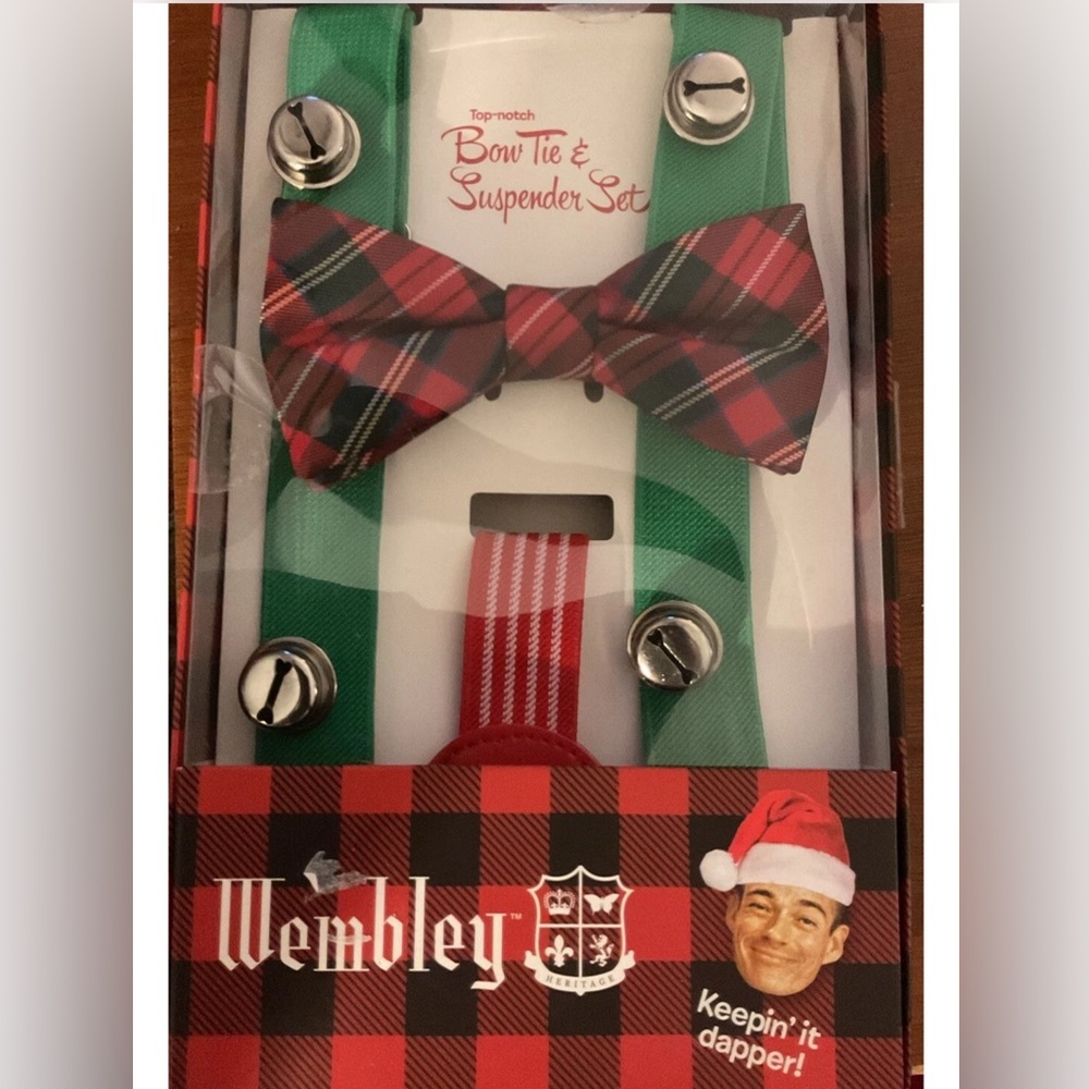 New Mens Wembley Christmas Tartan Plaid Bow tie and Green Suspenders with bells